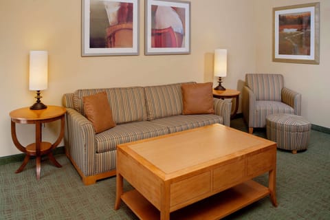 Suite, 1 King Bed, Non Smoking | Premium bedding, pillowtop beds, in-room safe, desk