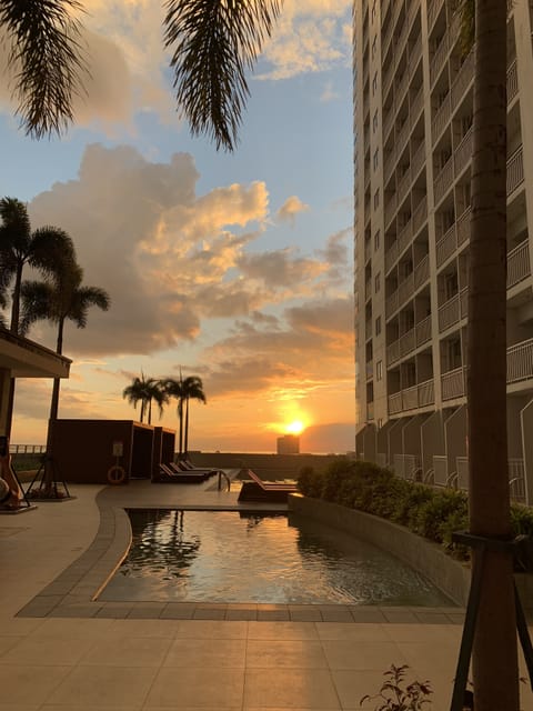 Indoor pool, 4 outdoor pools, open 6:00 AM to 10:00 PM, free cabanas