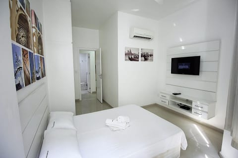 Apartment | 2 bedrooms, premium bedding, desk, iron/ironing board