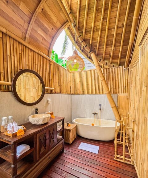 One Bedroom Bamboo Villa Garden View | Bathroom | Free toiletries, hair dryer, bathrobes, slippers