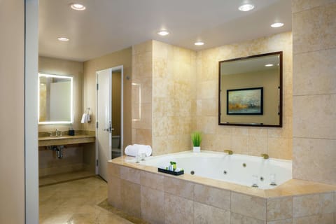Presidential Suite, 1 King Bed | Bathroom | Combined shower/tub, free toiletries, hair dryer, towels
