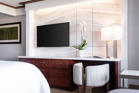 Frette Italian sheets, premium bedding, down comforters, pillowtop beds