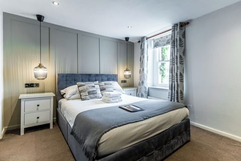 Standard Double Room (King) | Hypo-allergenic bedding, individually decorated, individually furnished