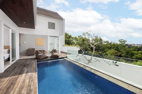 Private pool