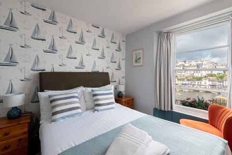 Double Room, Ensuite (Budget Double) | Iron/ironing board, free WiFi