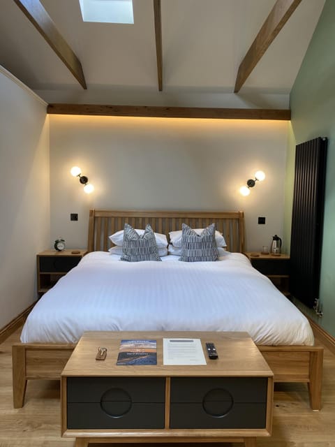 Executive Double Room, Ensuite | Egyptian cotton sheets, premium bedding, free WiFi, bed sheets