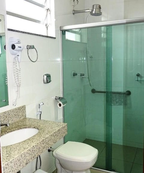 Apartment | Bathroom | Shower, free toiletries, hair dryer, towels