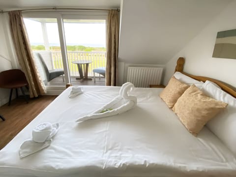 Double Room, Sea View | Water view