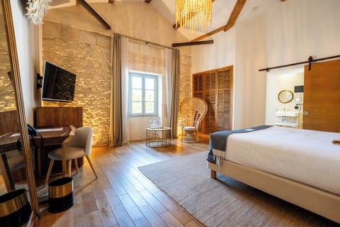 Premium Room | Premium bedding, minibar, in-room safe, individually decorated