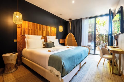 Superior Terrace Room | Premium bedding, minibar, in-room safe, individually decorated