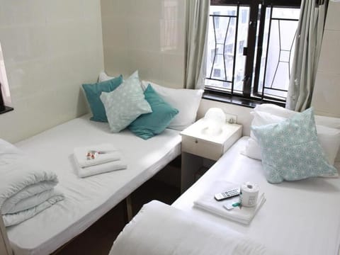 Desk, soundproofing, iron/ironing board, free WiFi