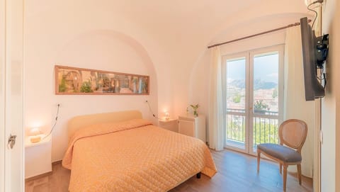 Double Room, Balcony | Free cribs/infant beds, free WiFi, bed sheets