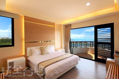 Luxury Double Room, Ocean View | Free WiFi, bed sheets