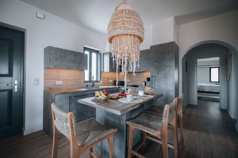 Minibar, in-room safe, desk, soundproofing