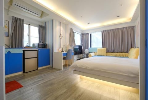 Double Room, City View | Blackout drapes, soundproofing, rollaway beds, free WiFi