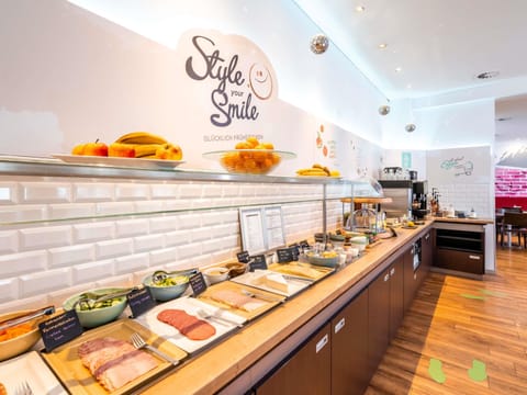 Daily buffet breakfast for a fee