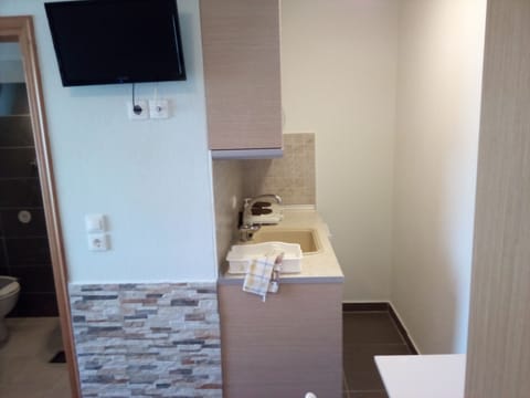 Apartment | Desk, soundproofing, iron/ironing board, free cribs/infant beds