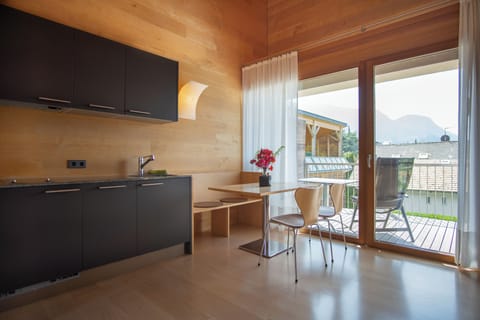 Panoramic Penthouse | Private kitchen | Fridge, stovetop, dishwasher, coffee/tea maker