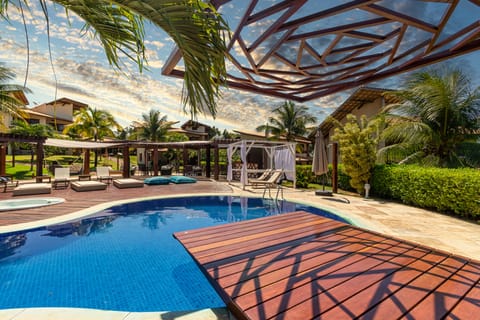 Outdoor pool, open 8 AM to 10 PM, sun loungers