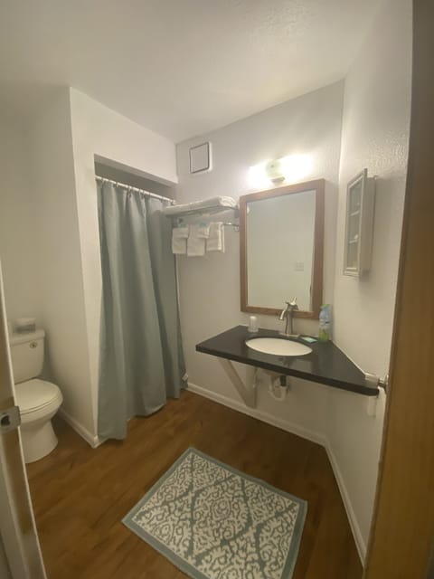 Free toiletries, towels