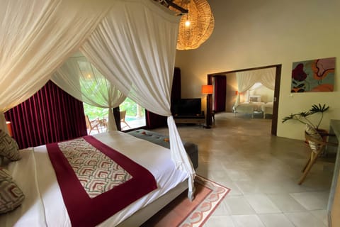 Superior Villa, River View | Free WiFi, bed sheets
