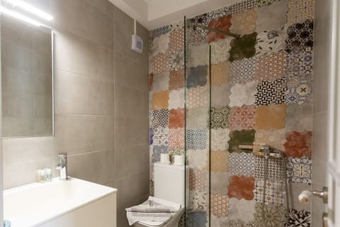 Shower, free toiletries, hair dryer, bathrobes