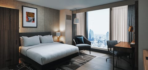 Premium bedding, in-room safe, desk, laptop workspace