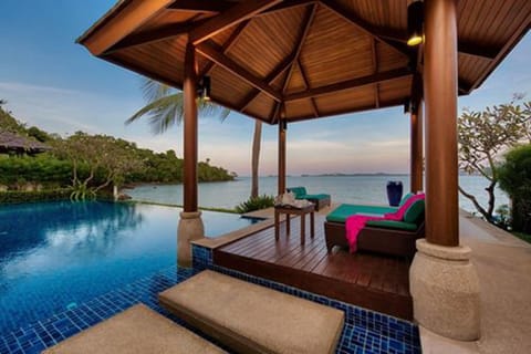 Villa (4 Bedrooms) | Terrace/patio