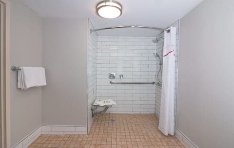 Superior Room, 1 King Bed (Accessible,Smoke Free, Roll-In Shower) | Bathroom | Eco-friendly toiletries, towels