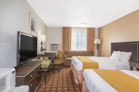 Basic Double Room | Desk, blackout drapes, iron/ironing board, free WiFi