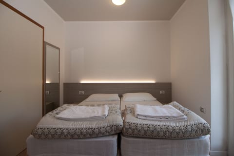 Basic Double or Twin Room | Desk, free WiFi, bed sheets, wheelchair access