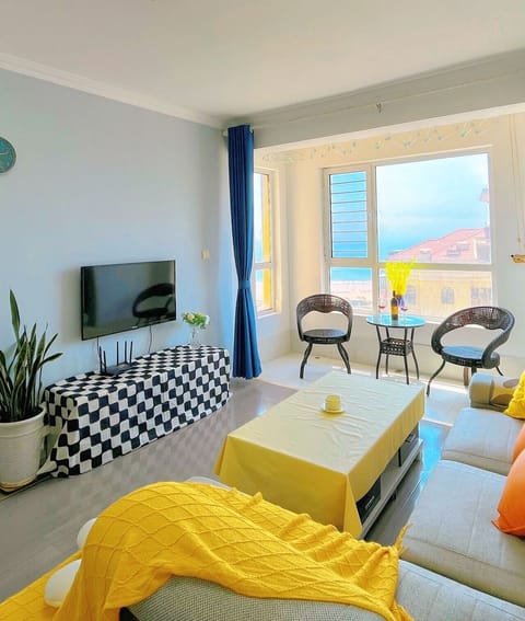 Two-Bedrooms Apartment | Desk, WiFi (free)