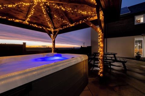 Signature House, 3 Bedrooms (Lodge 3) | Terrace/patio