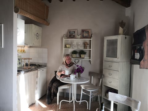 Romantic Studio, Vineyard View, Tower | Living area