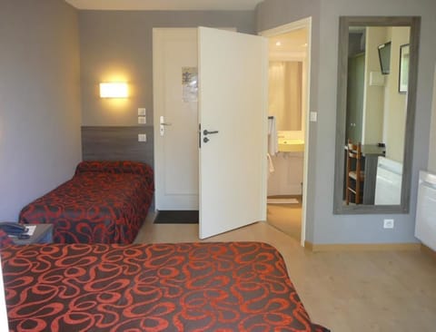 Comfort Room, Terrace | Desk, free WiFi, wheelchair access