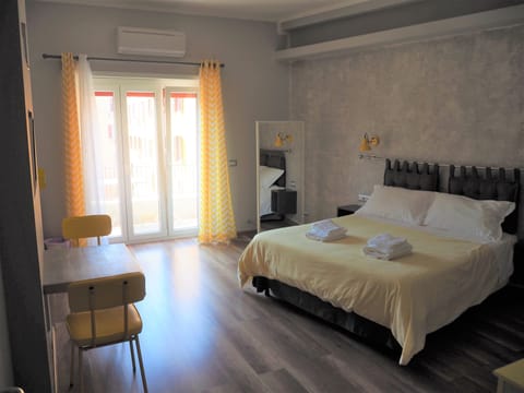 Deluxe Double Room, Non Smoking, Balcony | Desk, iron/ironing board, free WiFi, bed sheets