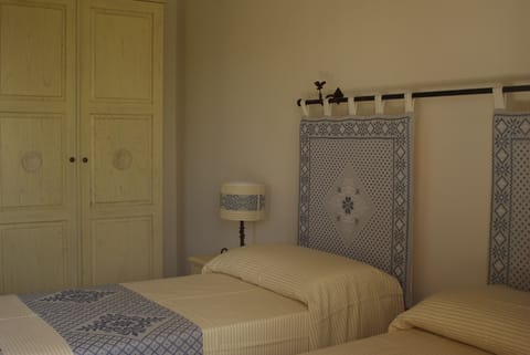 Double or Twin Room | Desk, free WiFi, bed sheets