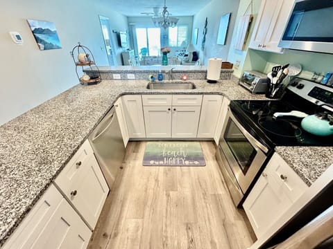 Condo, 2 Bedrooms | Private kitchen | Fridge, microwave, oven, dishwasher