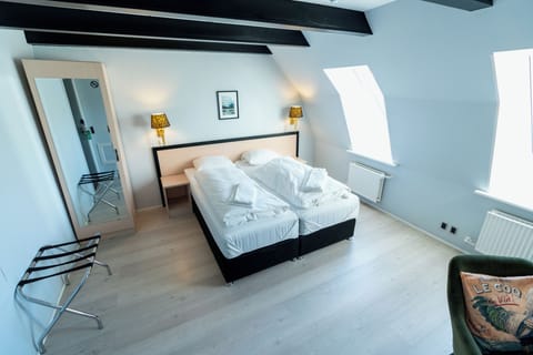 Standard Double Room, Small Bathroom, note stairs to the floor | Premium bedding, down comforters, desk, laptop workspace