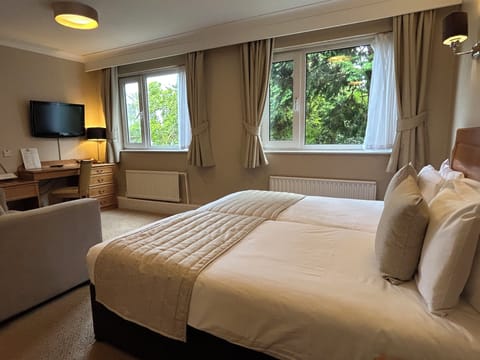 Family Room | Individually decorated, individually furnished, desk, laptop workspace