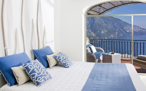 Premium bedding, memory foam beds, minibar, in-room safe