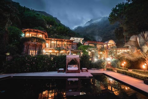 Front of property - evening/night