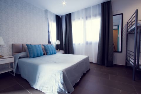 Quadruple Room (Jade) | 1 bedroom, premium bedding, minibar, in-room safe
