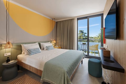 Room for 2 | In-room safe, desk, cribs/infant beds, free WiFi