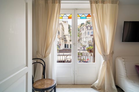 Apartment, 2 Bedrooms | In-room safe, desk, soundproofing, free WiFi