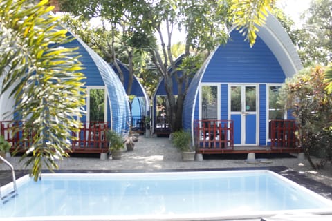 Standard Chalet, 1 Double Bed | In-room safe, soundproofing, iron/ironing board, rollaway beds