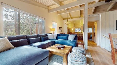 Condo, 4 Bedrooms | Living area | Flat-screen TV, fireplace, DVD player