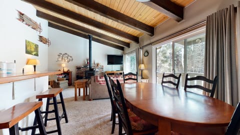 Condo, 3 Bedrooms | Private kitchen | Full-size fridge, microwave, oven, stovetop