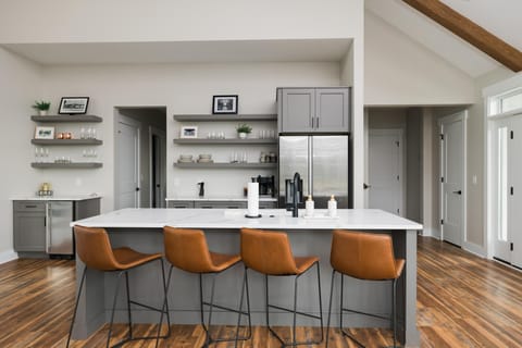 Cottage, 4 Bedrooms | Private kitchen | Coffee/tea maker