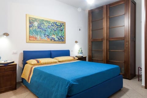 In-room safe, free WiFi, bed sheets